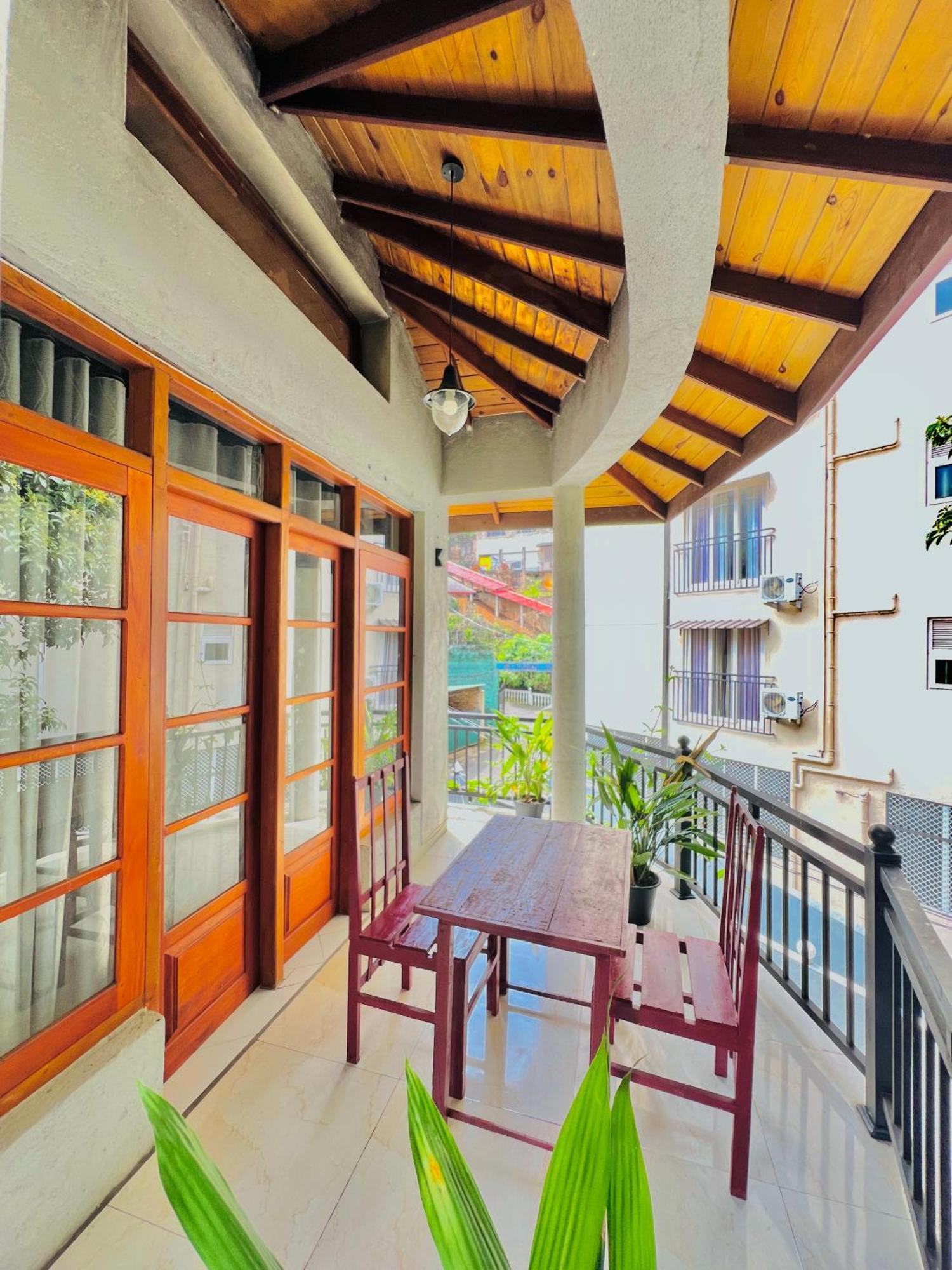 Malwaththa Mount Villa แคนดี้ ภายนอก รูปภาพ